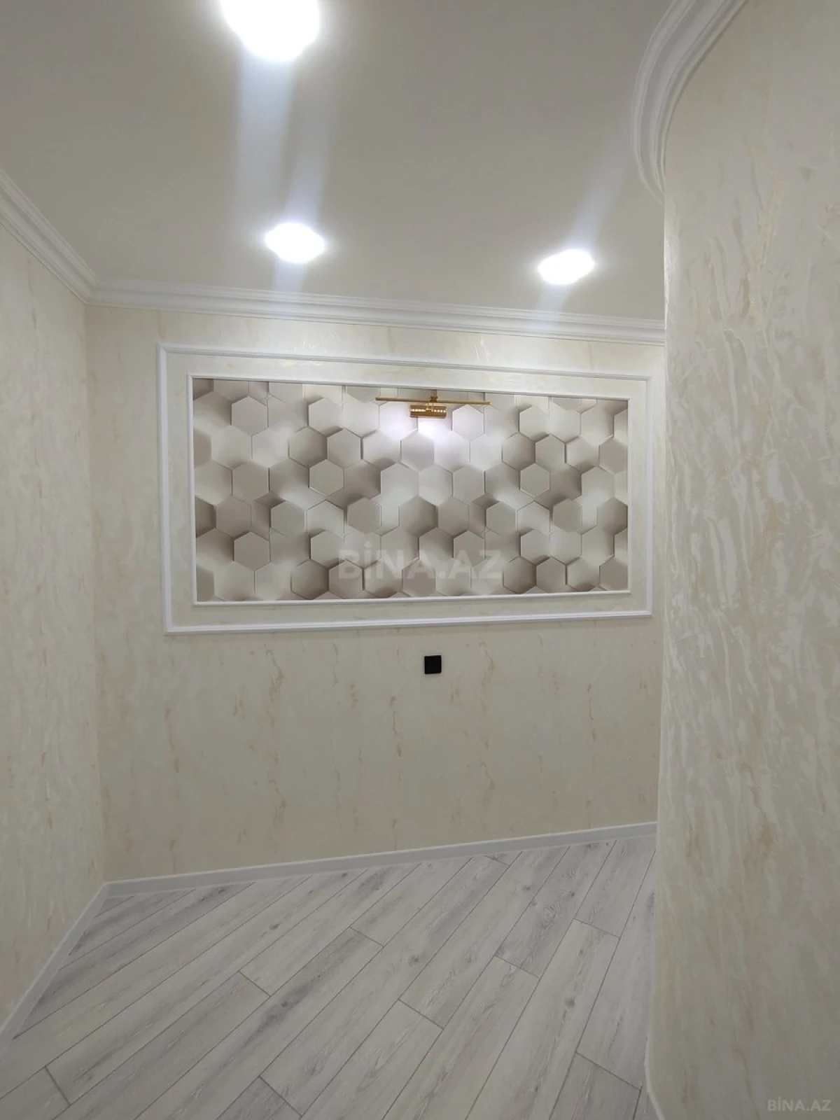Satılır 4 otaqlı mənzil 96 m²
