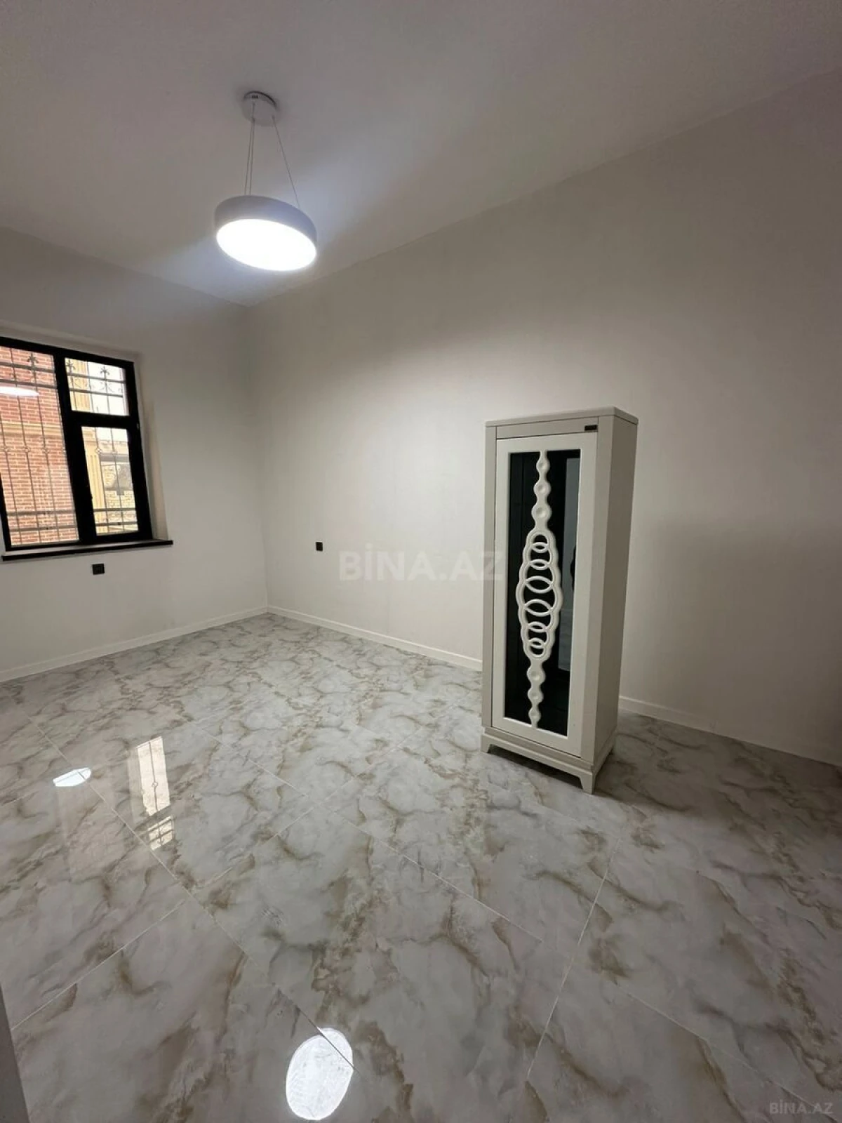 Kirayə verilir 15 otaqlı ofis 1000 m²