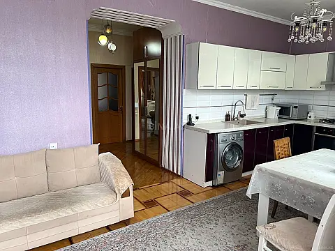 Satılır 3 otaqlı mənzil 84 m²