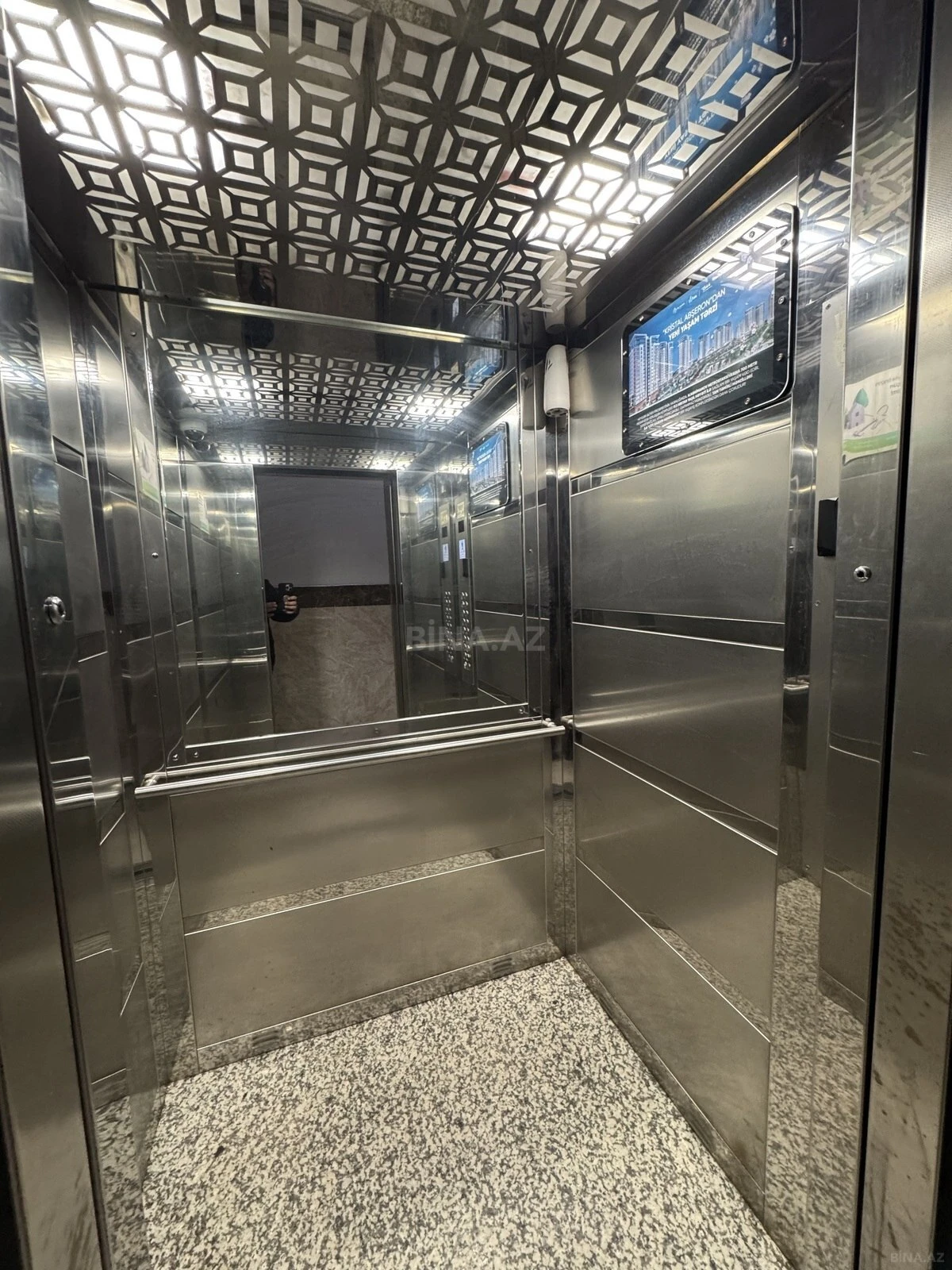 Satılır 2 otaqlı mənzil 75 m²