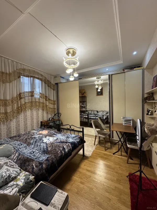 Satılır 2 otaqlı mənzil 75 m²