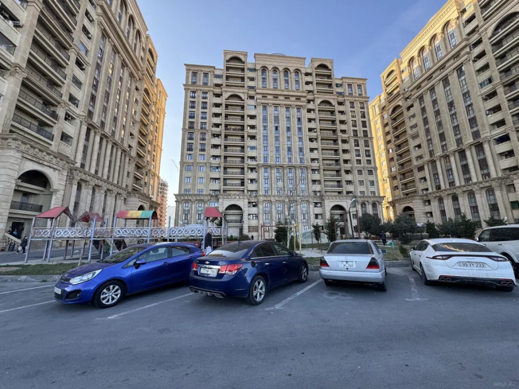 Satılır 2 otaqlı mənzil 75 m²