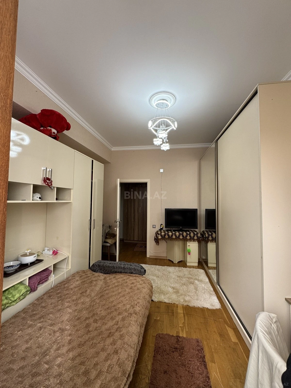 Satılır 2 otaqlı mənzil 75 m²