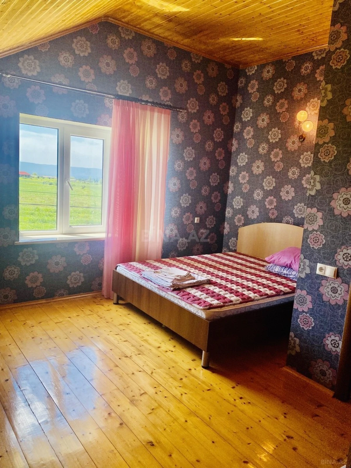 Satılır 6 otaqlı həyət evi 200 m²