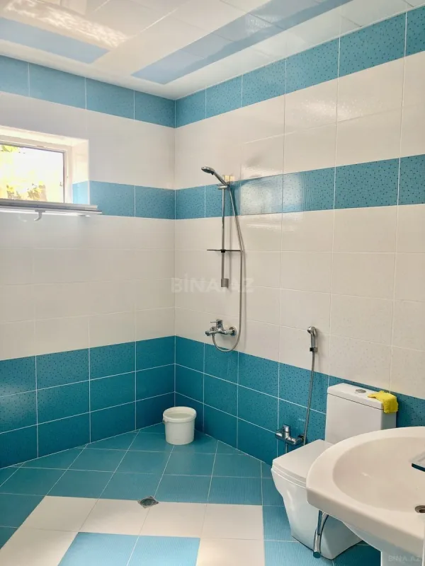 Satılır 6 otaqlı həyət evi 200 m²