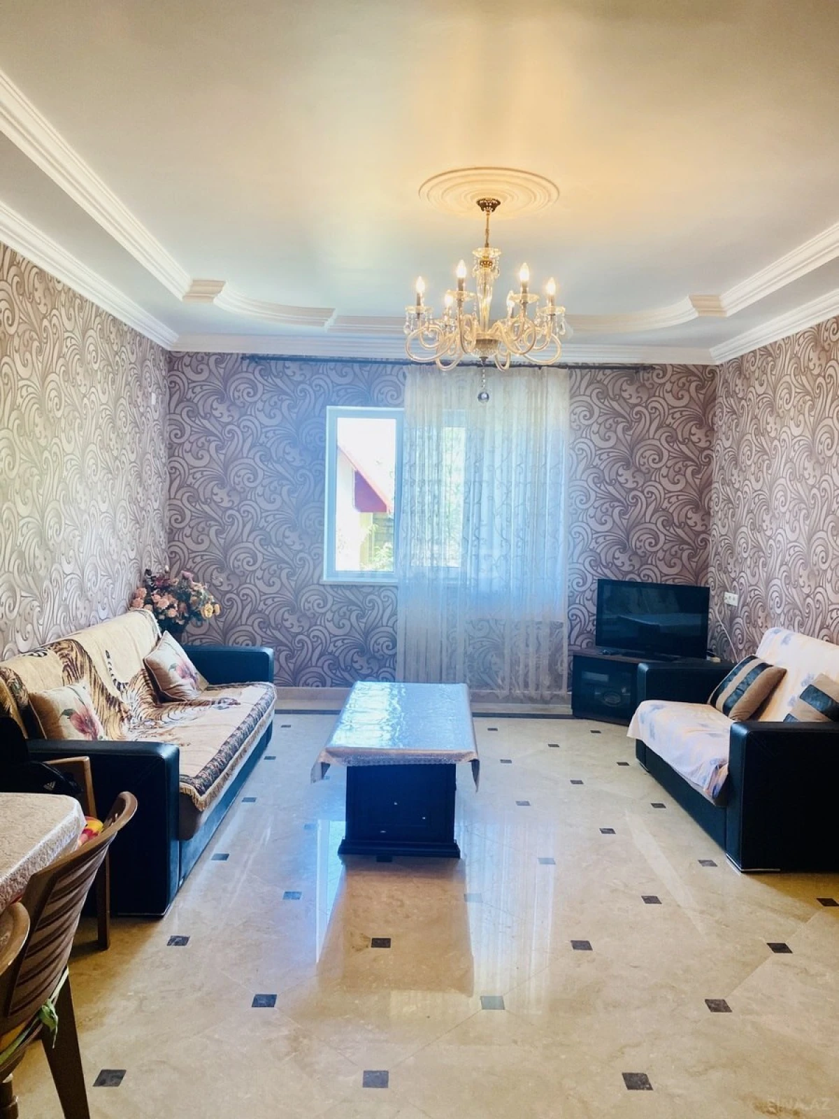 Satılır 6 otaqlı həyət evi 200 m²