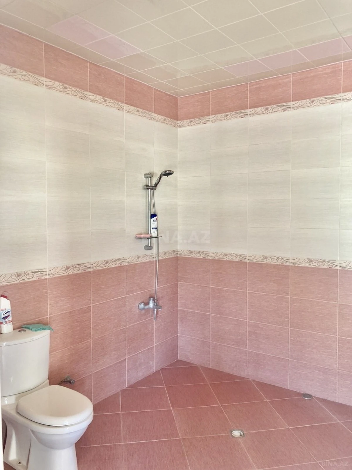 Satılır 6 otaqlı həyət evi 200 m²