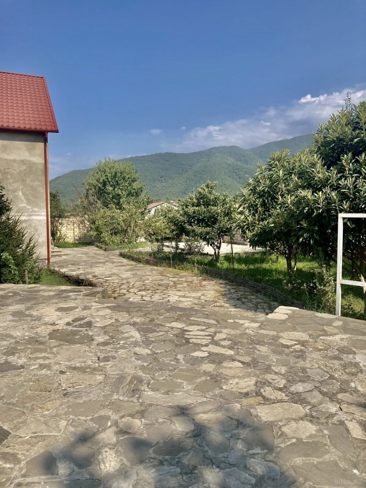 Satılır 6 otaqlı həyət evi 200 m²