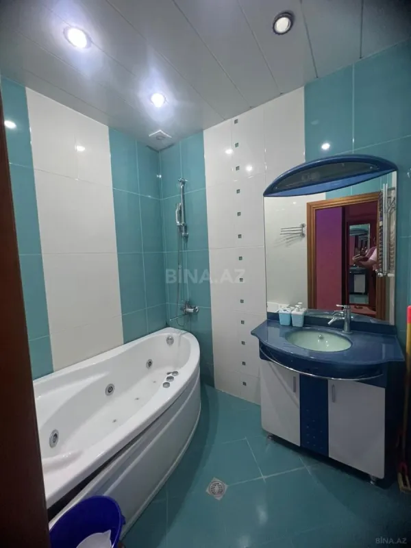 Kirayə verilir 3 otaqlı mənzil 135 m²