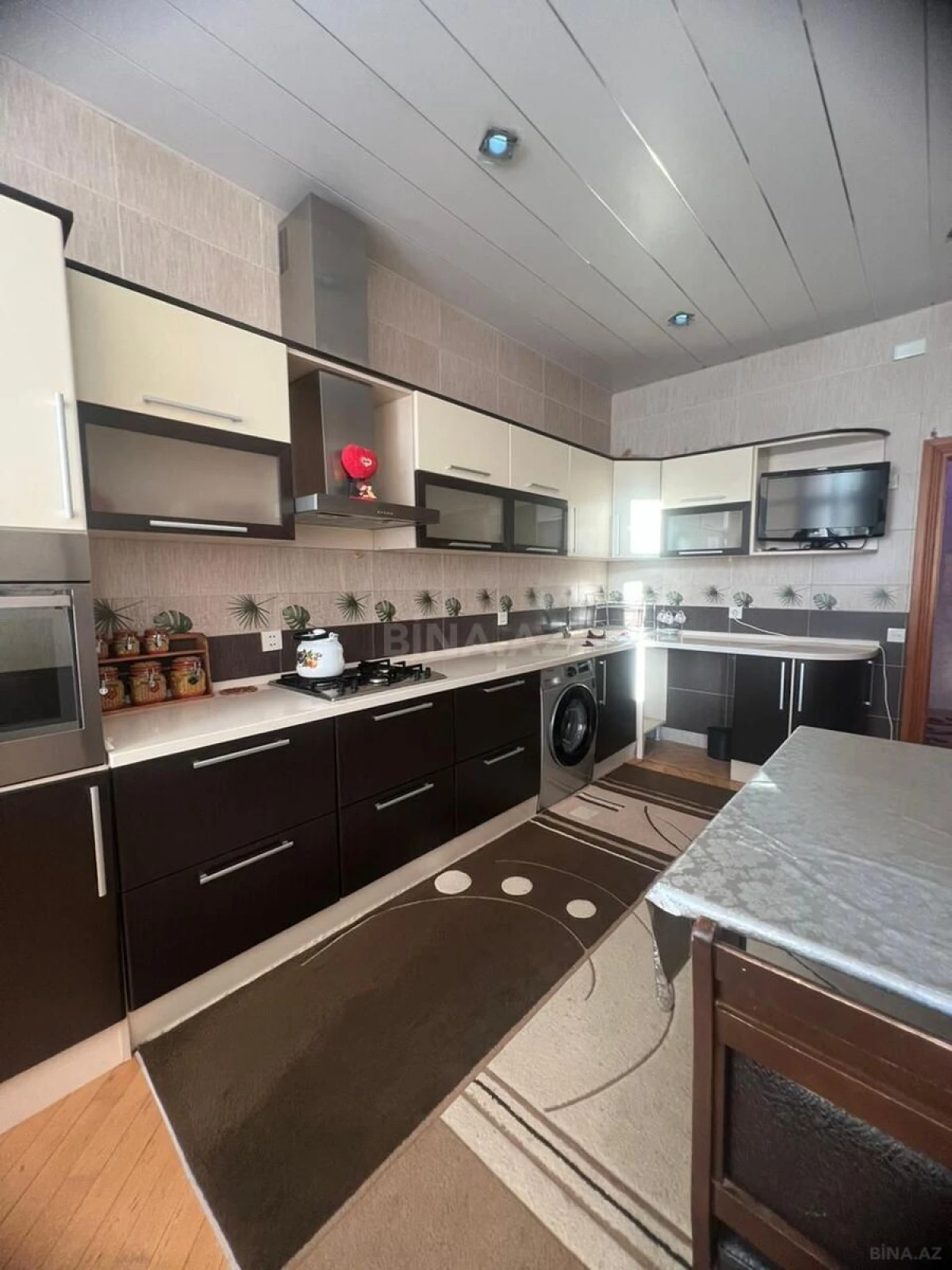 Kirayə verilir 3 otaqlı mənzil 135 m²