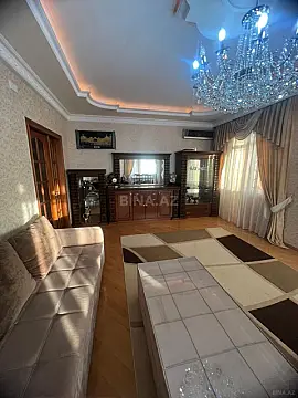 Kirayə verilir 3 otaqlı mənzil 135 m²