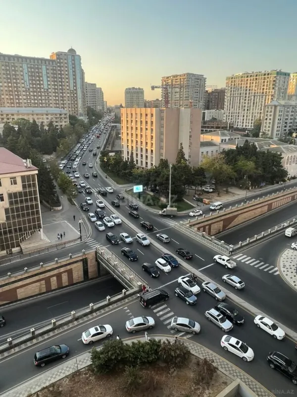 Kirayə verilir 3 otaqlı mənzil 135 m²