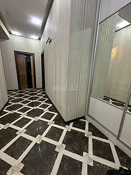Kirayə verilir 4 otaqlı mənzil 147 m²
