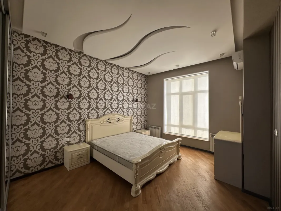 Kirayə verilir 4 otaqlı mənzil 147 m²