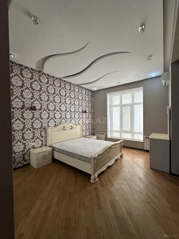 Kirayə verilir 4 otaqlı mənzil 147 m²