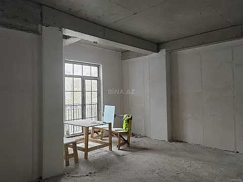 Satılır 4 otaqlı mənzil 149 m²