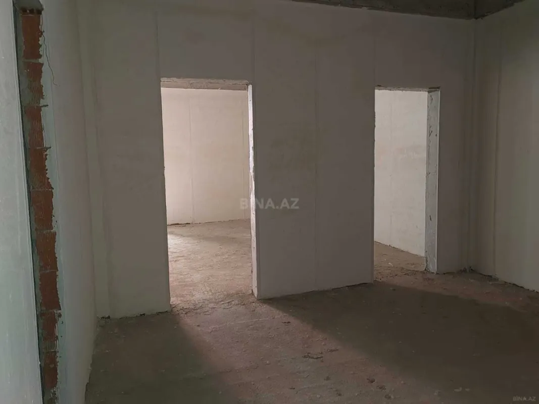 Satılır 4 otaqlı mənzil 149 m²
