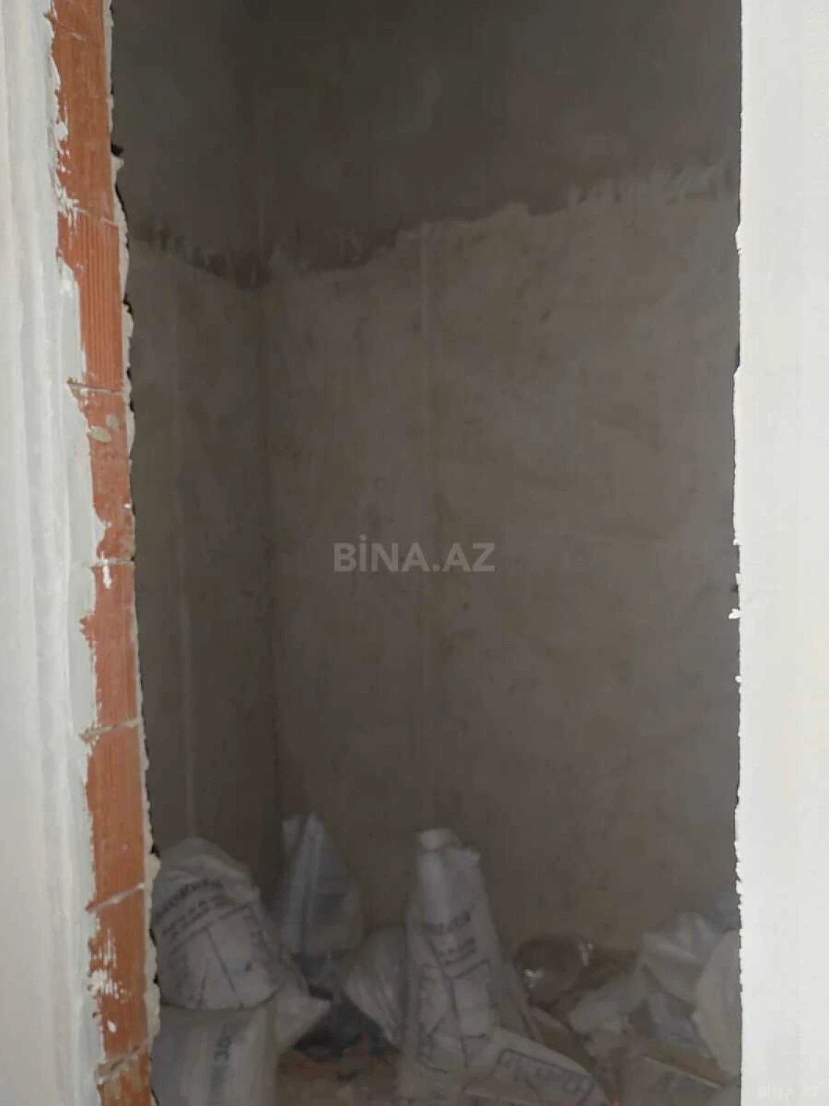 Satılır 4 otaqlı mənzil 149 m²