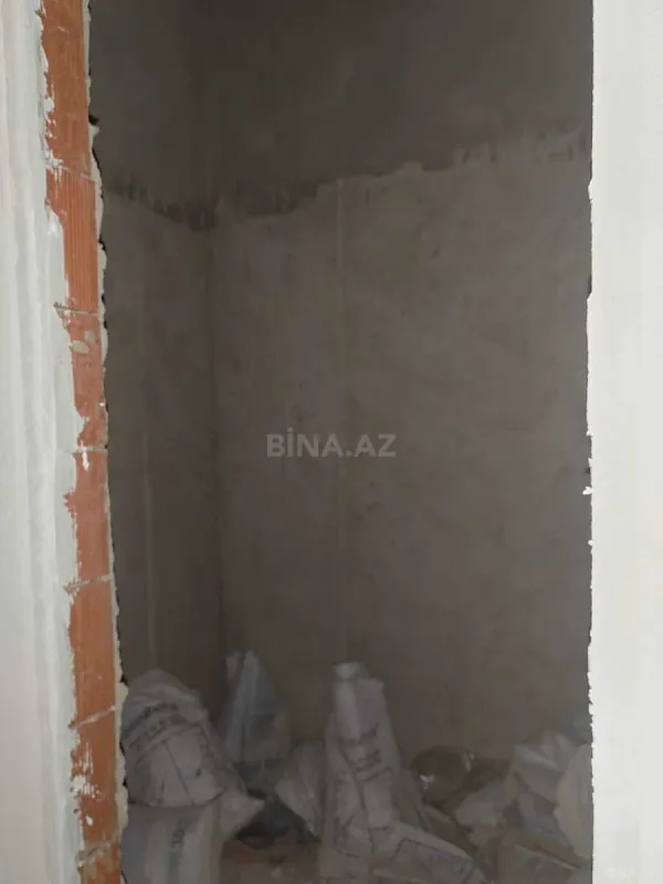 Satılır 4 otaqlı mənzil 149 m²