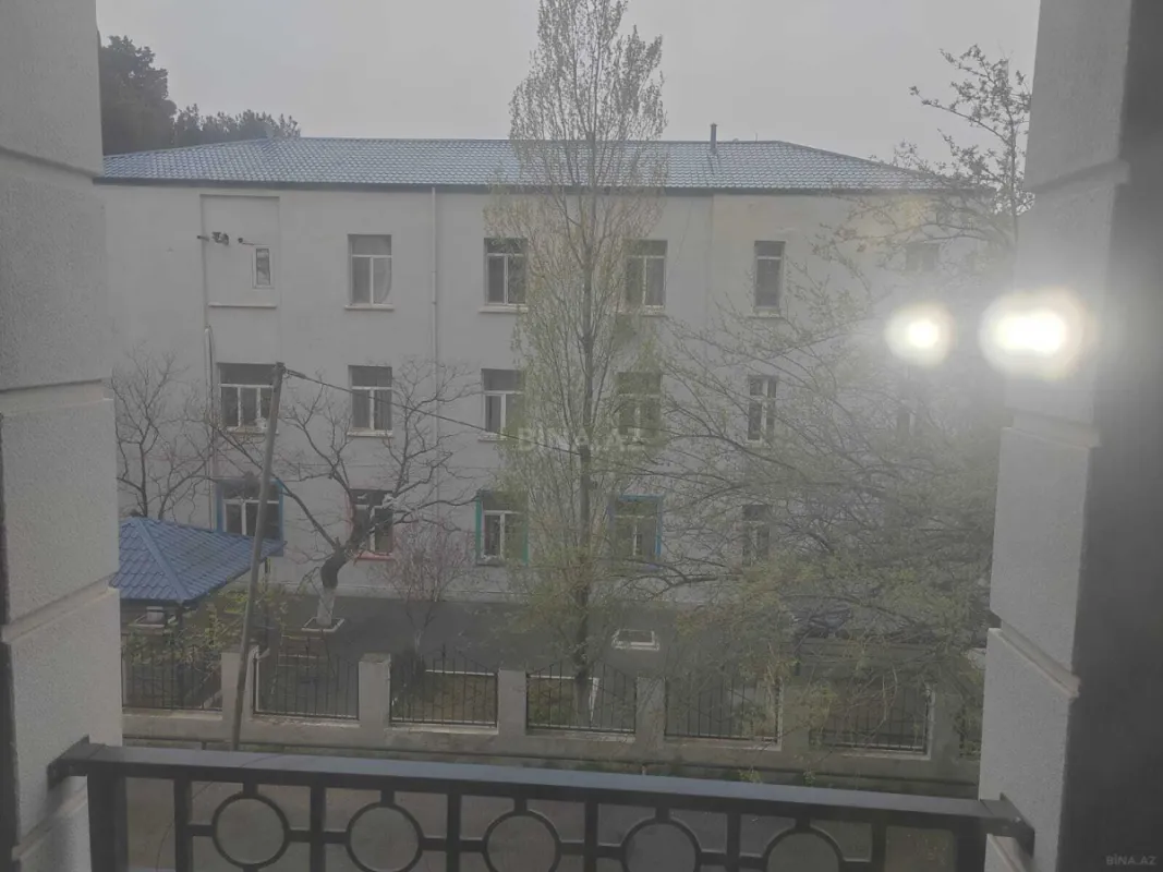 Satılır 4 otaqlı mənzil 149 m²