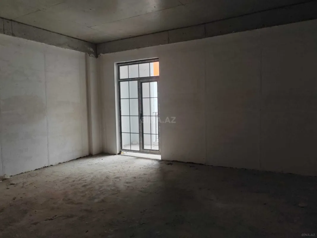 Satılır 4 otaqlı mənzil 149 m²