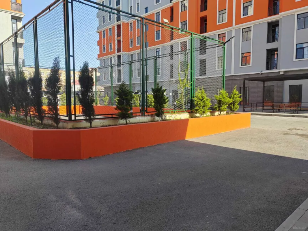 Satılır 4 otaqlı mənzil 149 m²