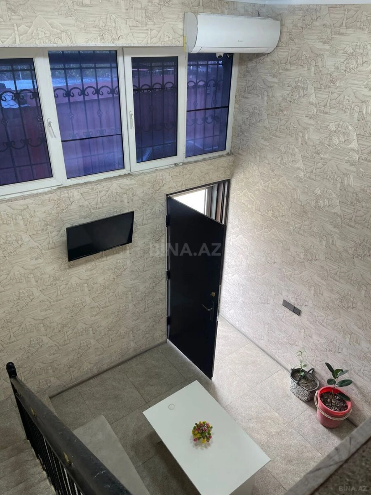 Satılır 6 otaqlı ofis 100 m²