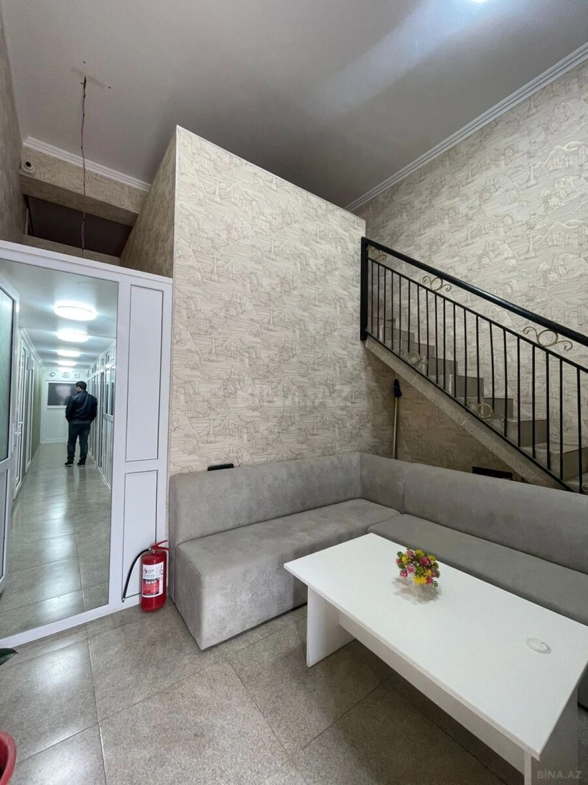 Satılır 6 otaqlı ofis 100 m²