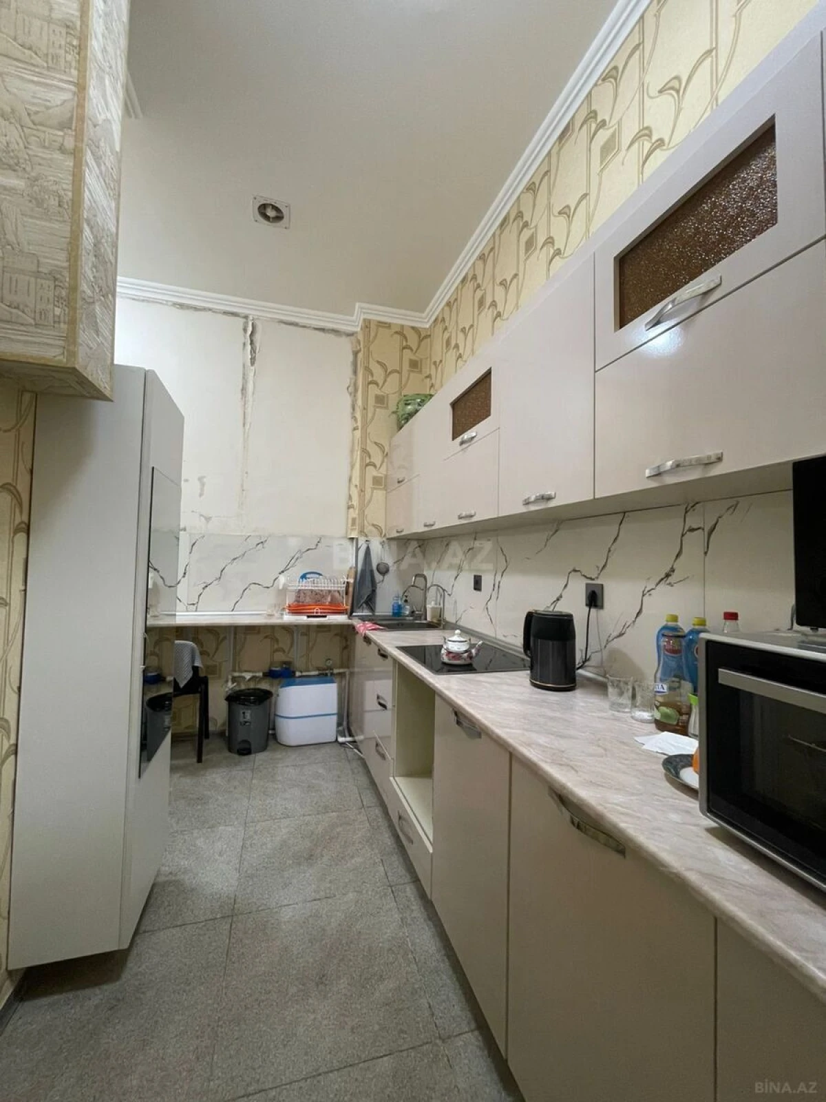 Satılır 6 otaqlı ofis 100 m²