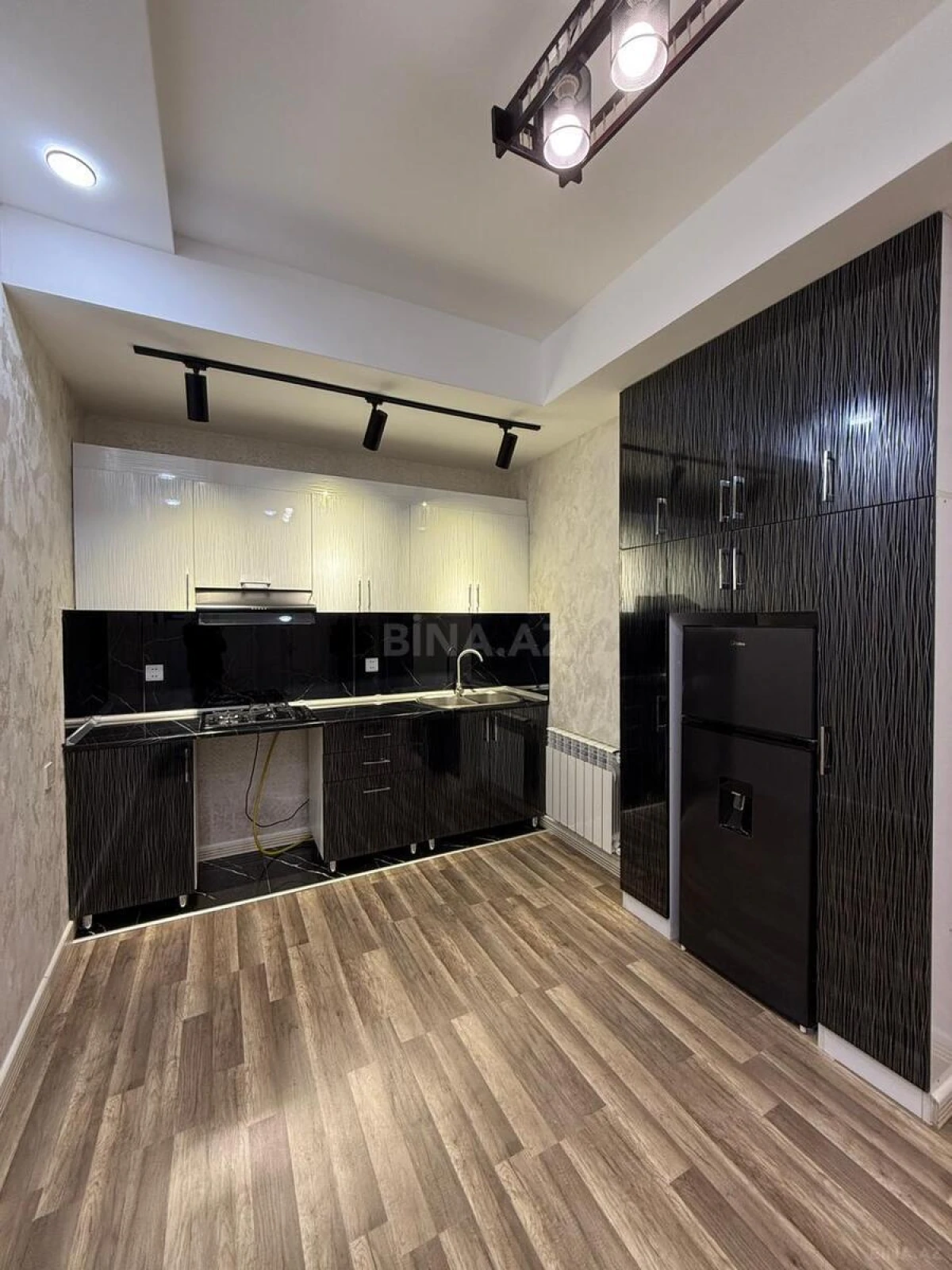 Kirayə verilir 3 otaqlı mənzil 74 m²