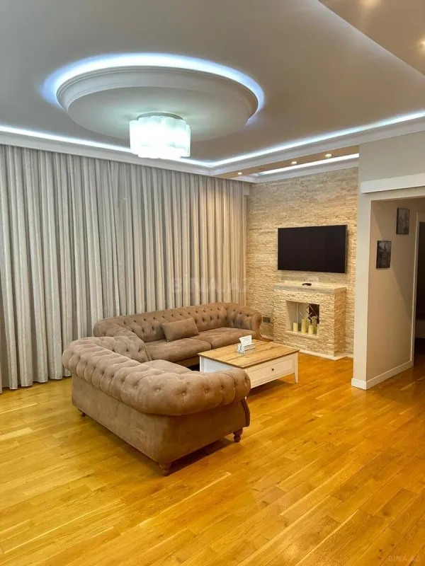 Kirayə verilir 3 otaqlı mənzil 117 m²