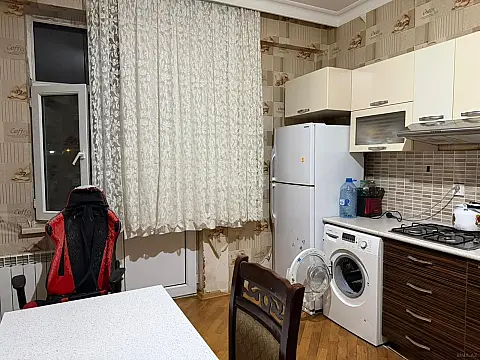 Satılır 2 otaqlı mənzil 85 m²