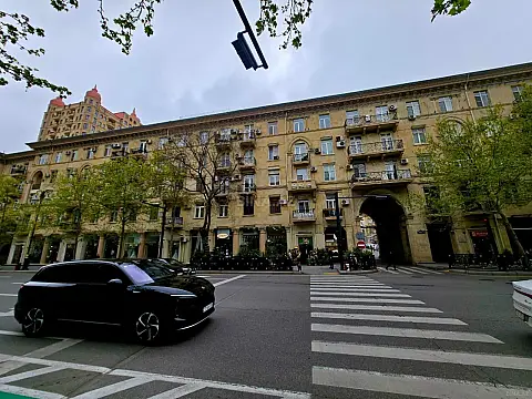 Satılır 3 otaqlı mənzil 98 m² — Bakı 3 otaq 98.00 m²