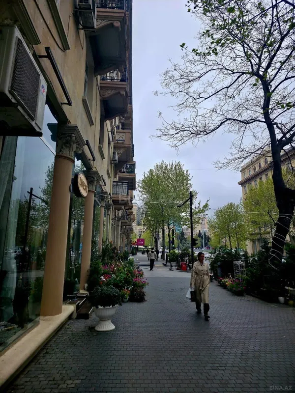 Satılır 3 otaqlı mənzil 98 m²