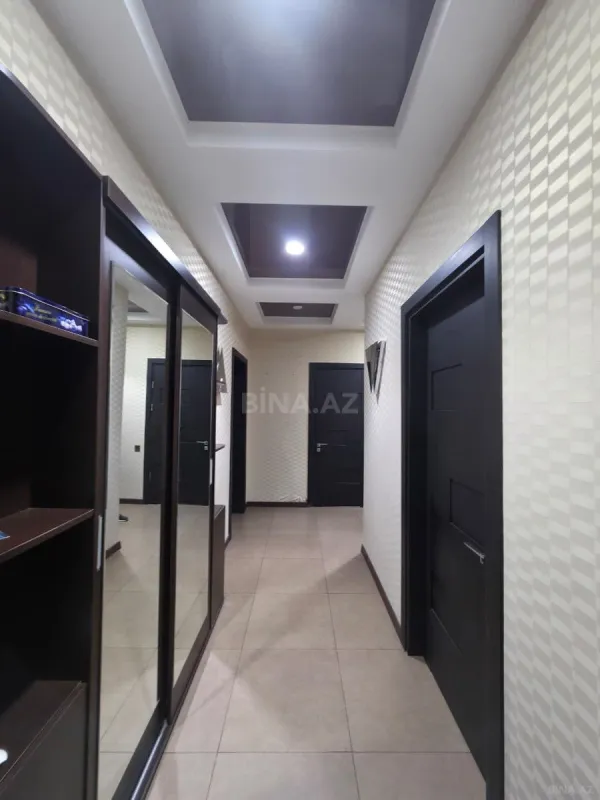 Satılır 3 otaqlı mənzil 98 m²