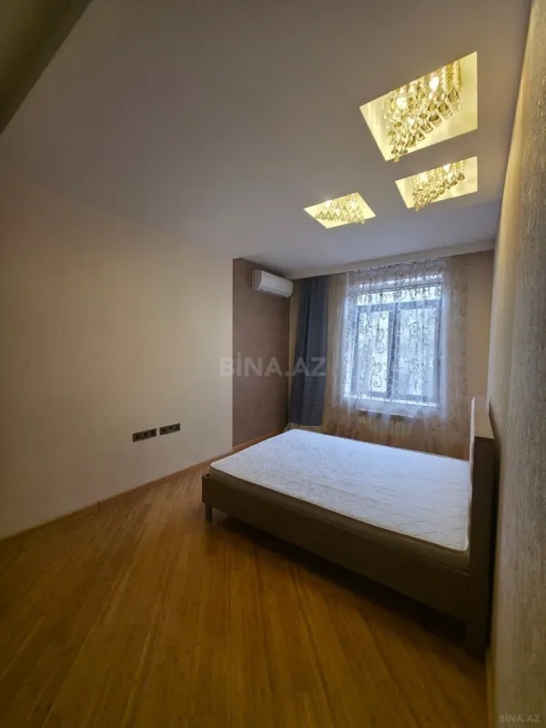 Satılır 3 otaqlı mənzil 98 m²