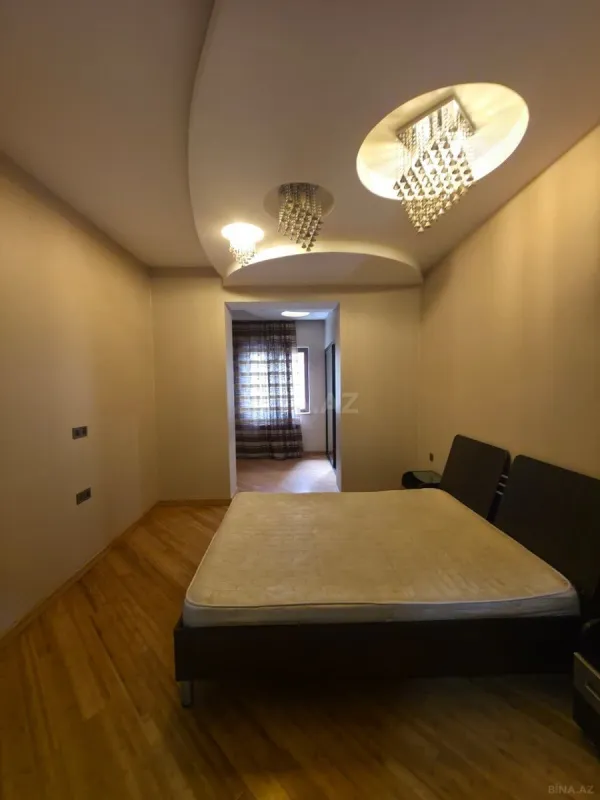 Satılır 3 otaqlı mənzil 98 m²