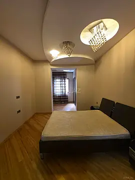 Satılır 3 otaqlı mənzil 98 m²