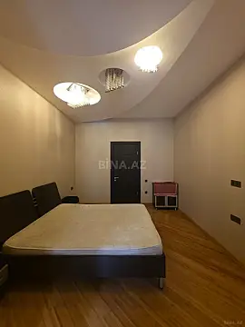 Satılır 3 otaqlı mənzil 98 m²