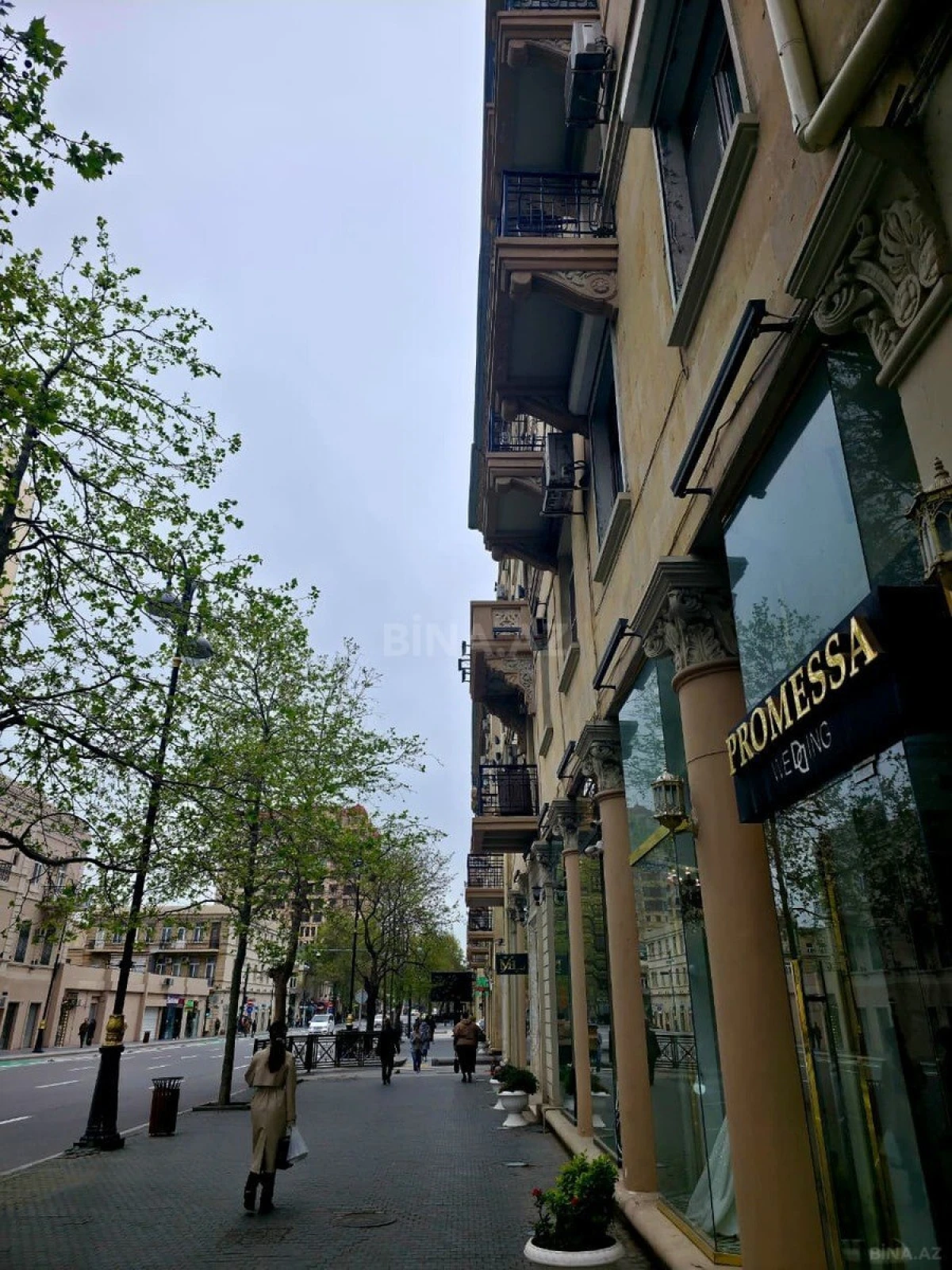 Satılır 3 otaqlı mənzil 98 m²