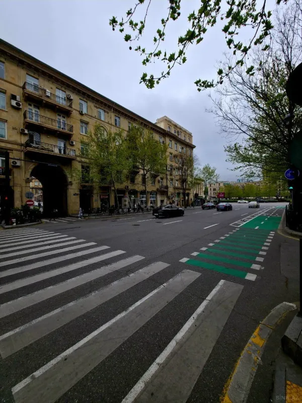 Satılır 3 otaqlı mənzil 98 m²