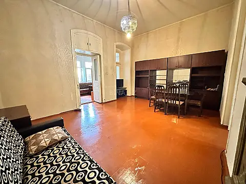 Kirayə verilir 2 otaqlı mənzil 85 m²