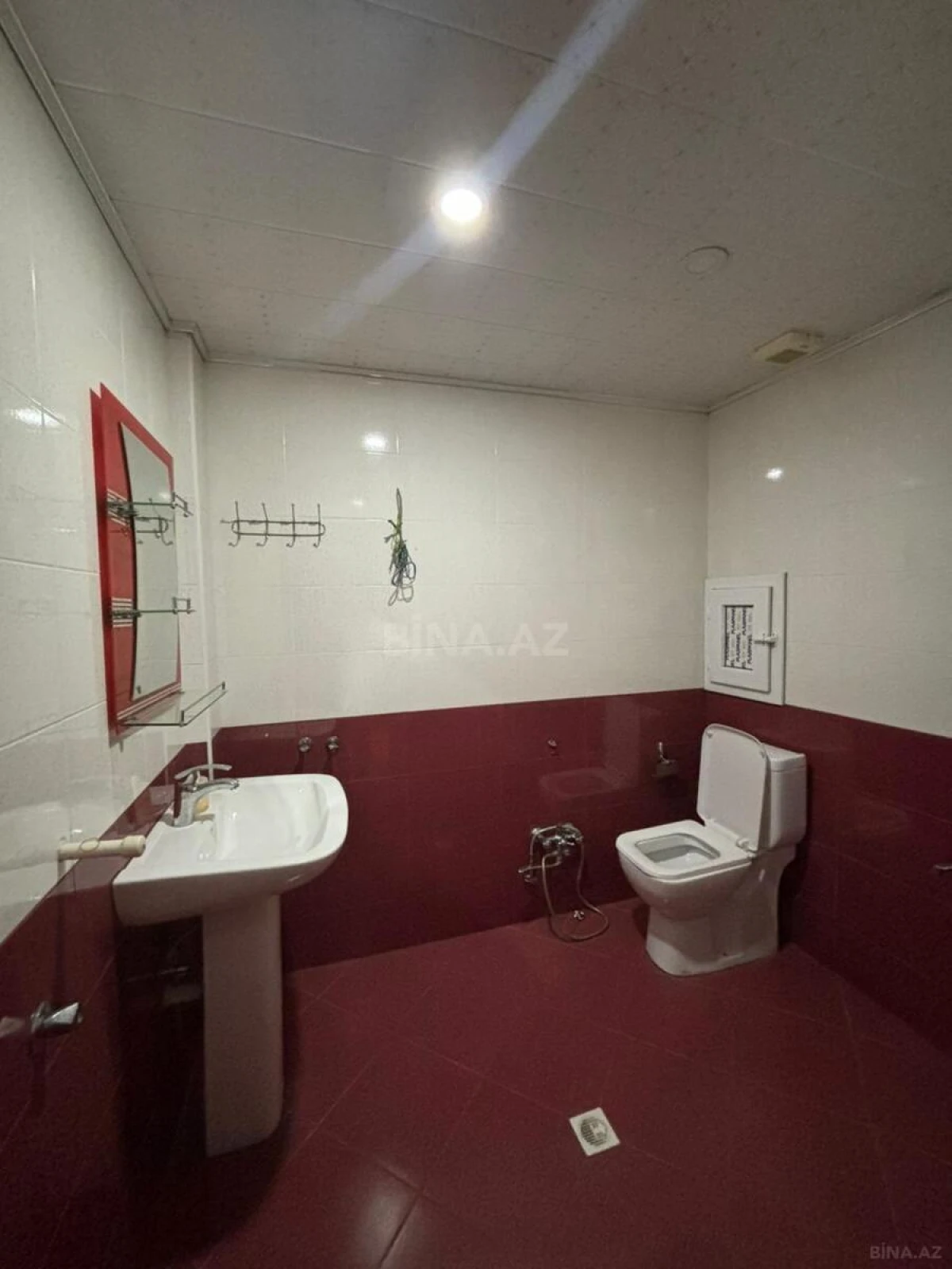 Kirayə verilir 2 otaqlı mənzil 57 m²