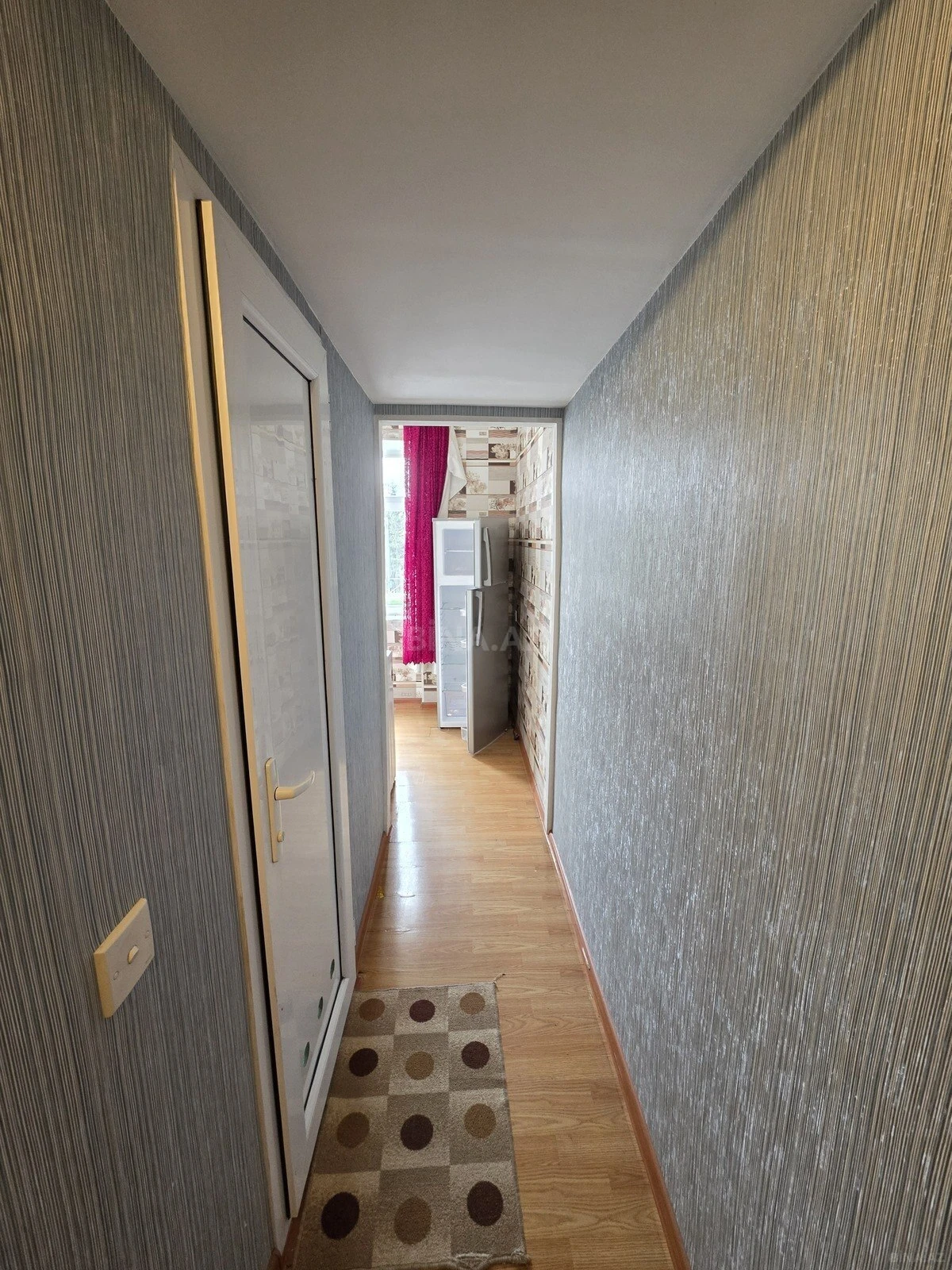 Satılır 1 otaqlı mənzil 42 m²