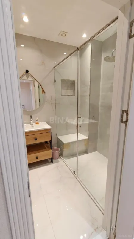 Kirayə verilir 3 otaqlı mənzil 145 m²