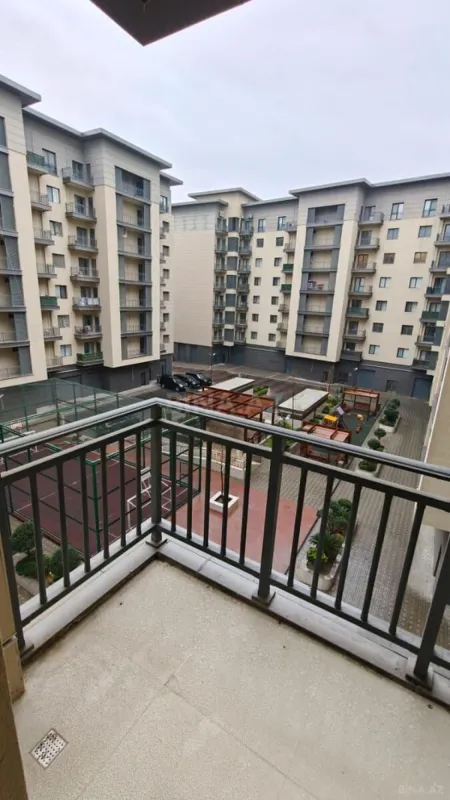 Kirayə verilir 3 otaqlı mənzil 145 m²