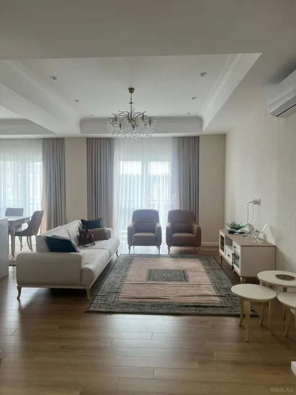 Kirayə verilir 3 otaqlı mənzil 145 m²