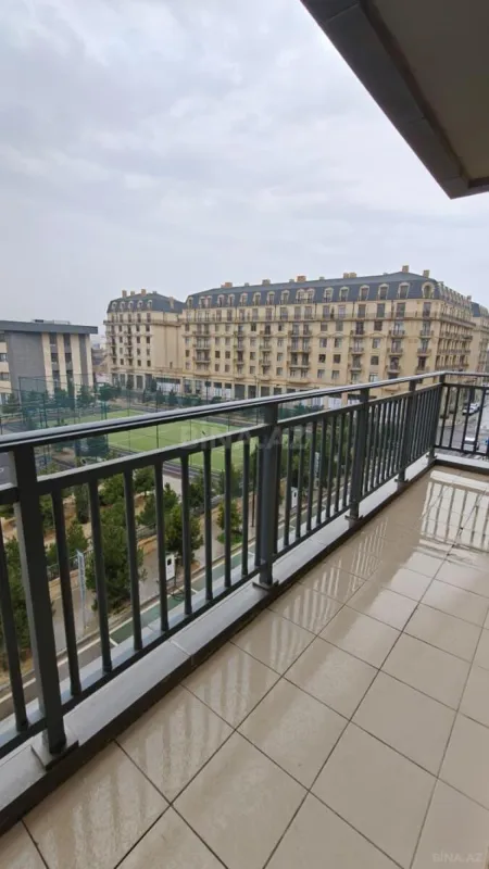 Kirayə verilir 3 otaqlı mənzil 145 m²