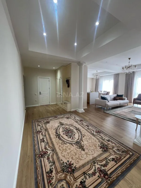 Kirayə verilir 3 otaqlı mənzil 145 m²
