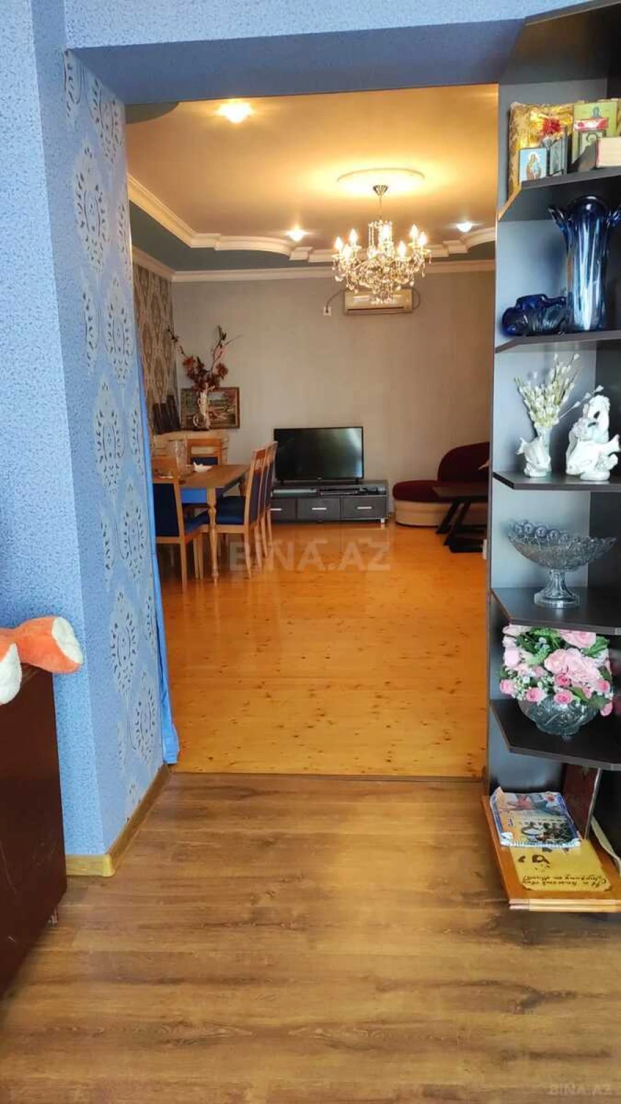 Satılır 6 otaqlı həyət evi 240 m²